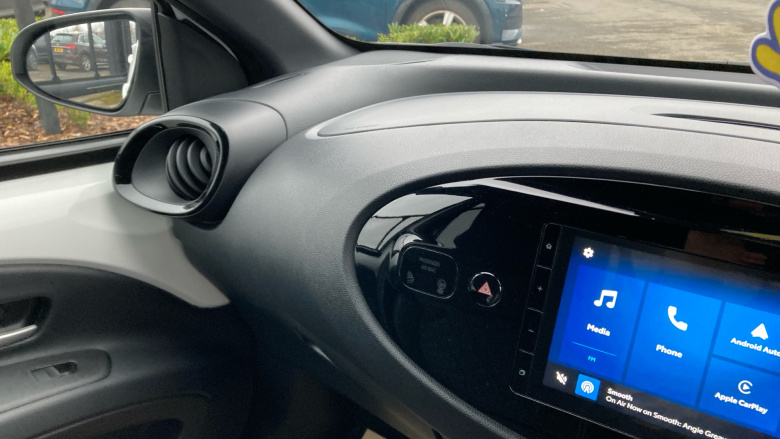 Toyota Aygo X 1.0 VVT-i Edge 5dr Auto Petrol Hatchback